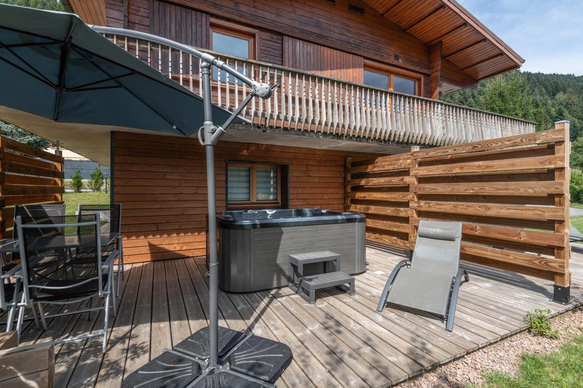 Chalets Du Bouchot & Jacuzzi Privatif Proximite Gerardmer & La Bresse Rochesson Eksteriør billede