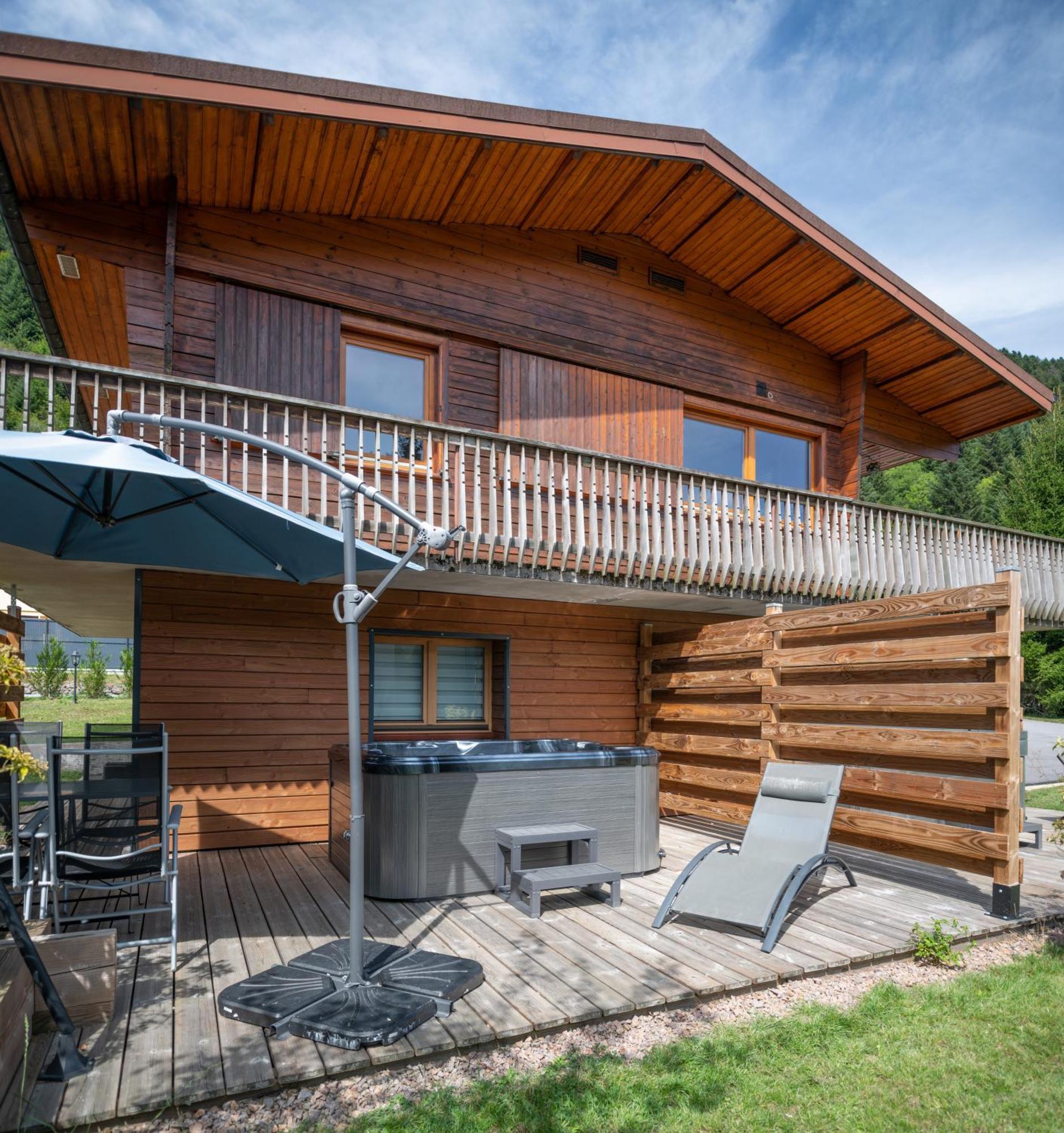 Chalets Du Bouchot & Jacuzzi Privatif Proximite Gerardmer & La Bresse Rochesson Eksteriør billede