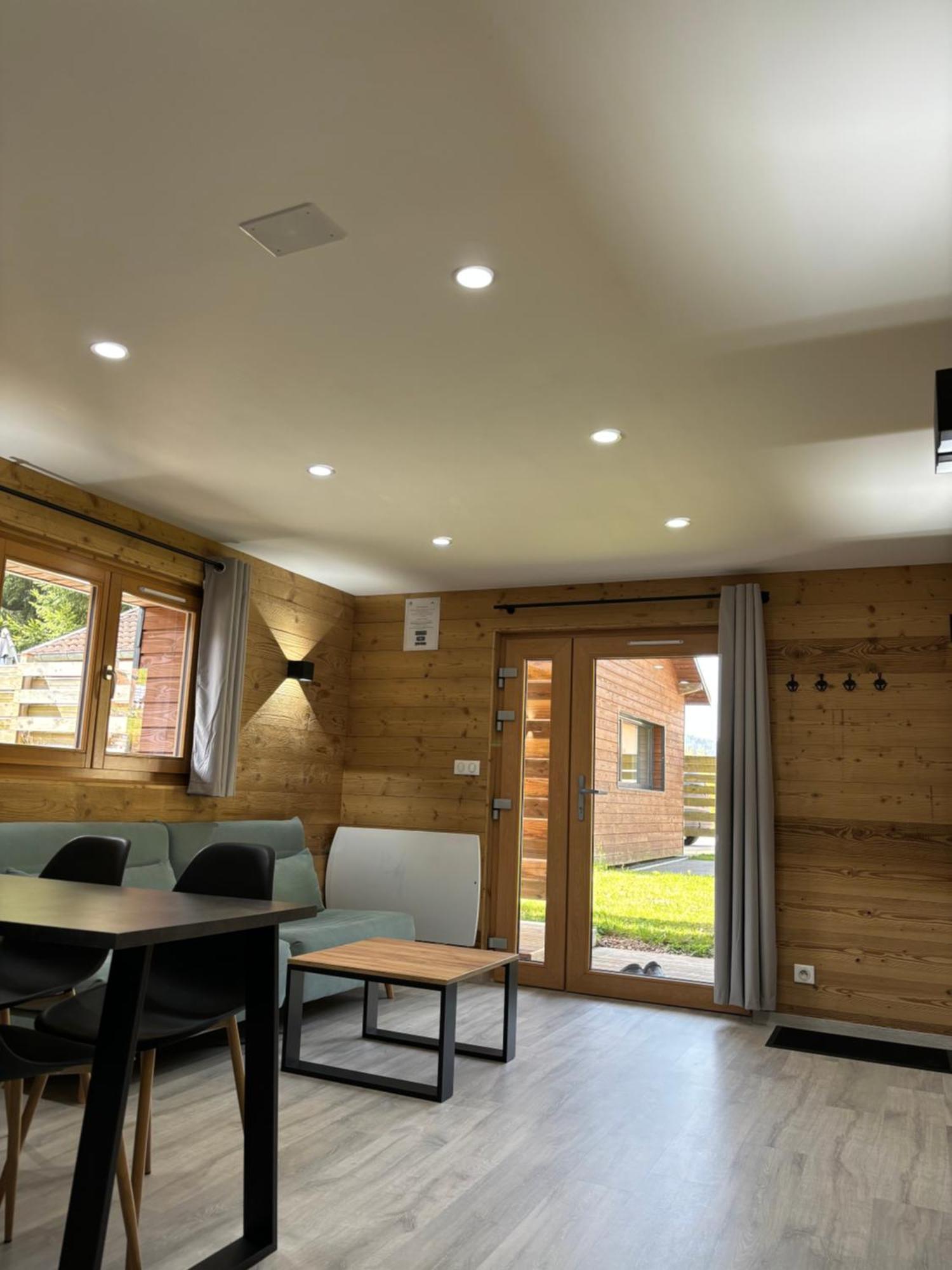 Chalets Du Bouchot & Jacuzzi Privatif Proximite Gerardmer & La Bresse Rochesson Eksteriør billede